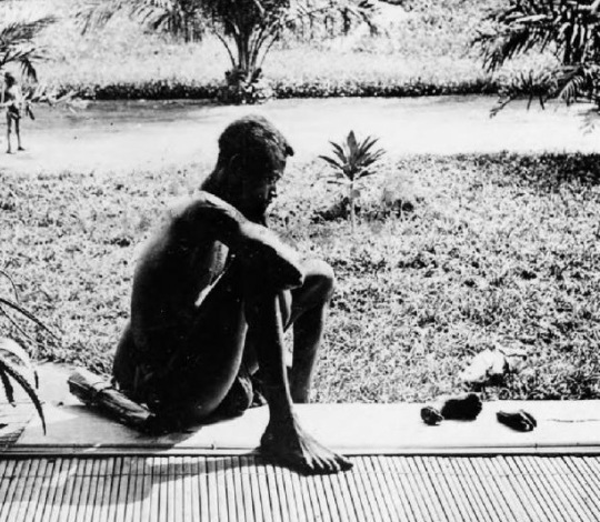 The photo above shows a man named Nsala Wala with his daughter’s hand and foot. Alice Harris, working as a missionary in the Congo, took the photo in May 1904, after he had come into her mission at Baringa with a small package containing the severed body parts. Both his wife and child had been mutilated and killed.